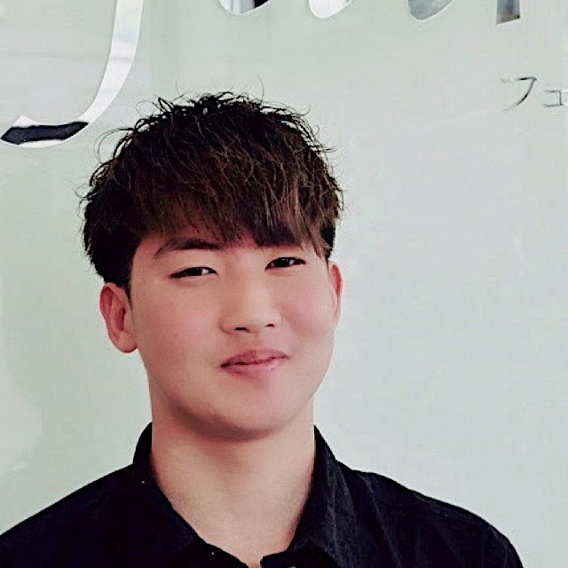 スタッフプロフィール